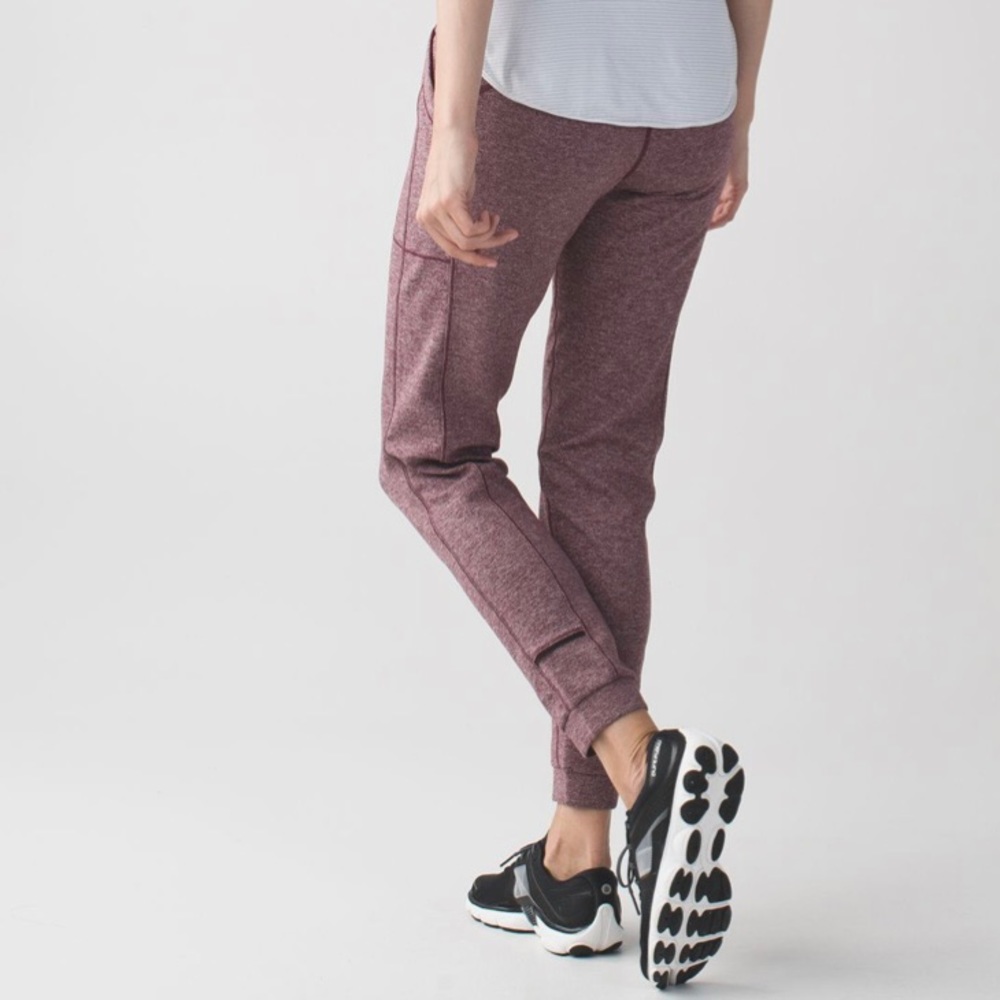 Rare Lululemon Base Runner Pant III Bordeaux Pant Size 4